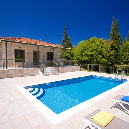 Forest Villas Kefalonia Logarata ภายนอก รูปภาพ