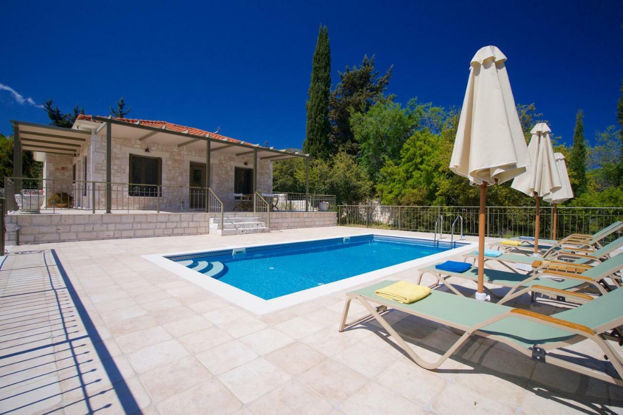 Forest Villas Kefalonia Logarata ภายนอก รูปภาพ