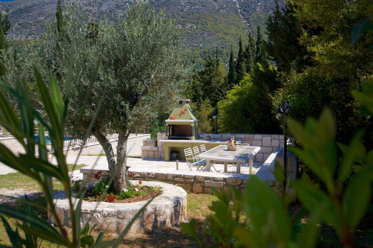 Forest Villas Kefalonia Logarata ภายนอก รูปภาพ